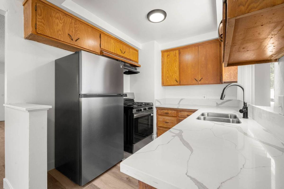 Apartment for rent at 4501 Don Tomaso Dr, Los Angeles, CA 90008