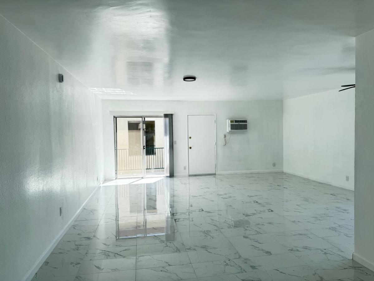 Apartment for rent at 21744 Septo, Chatsworth, CA 91311