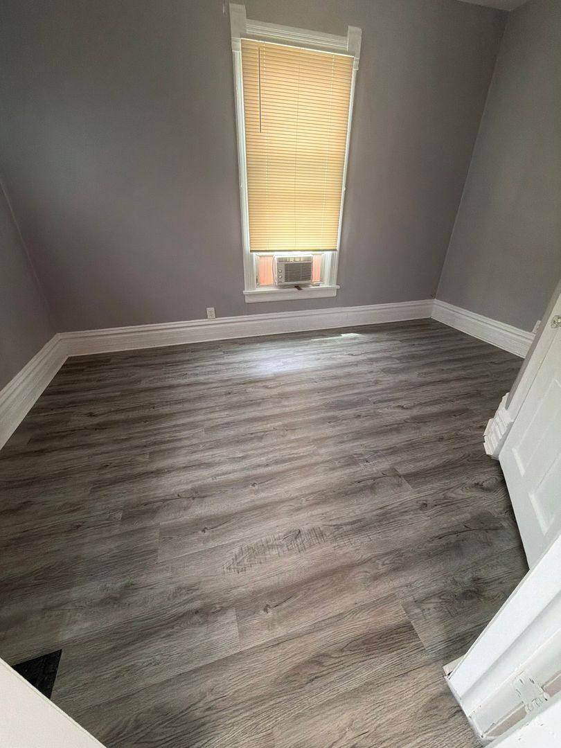 Apartment for rent at 96 S Crystal St, Elgin, IL 60123