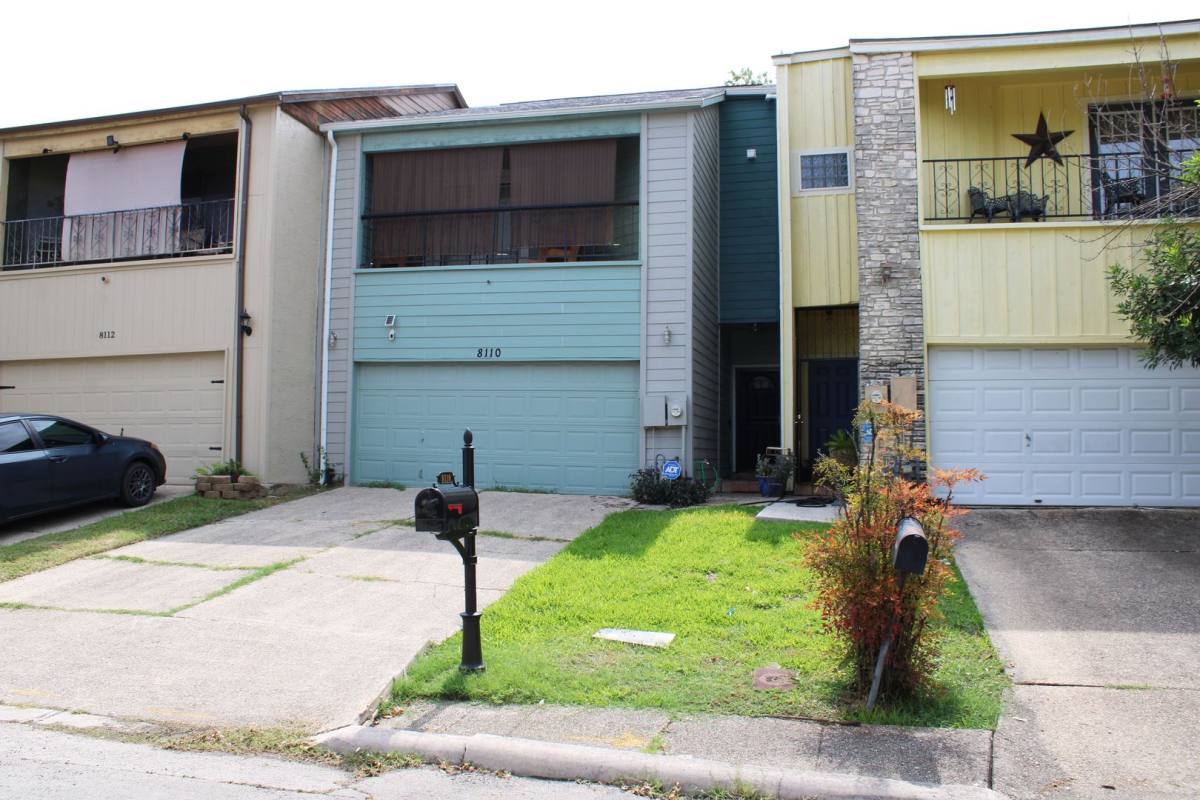 Townhouse for rent at 8110 Scottshill, San Antonio, TX 78209
