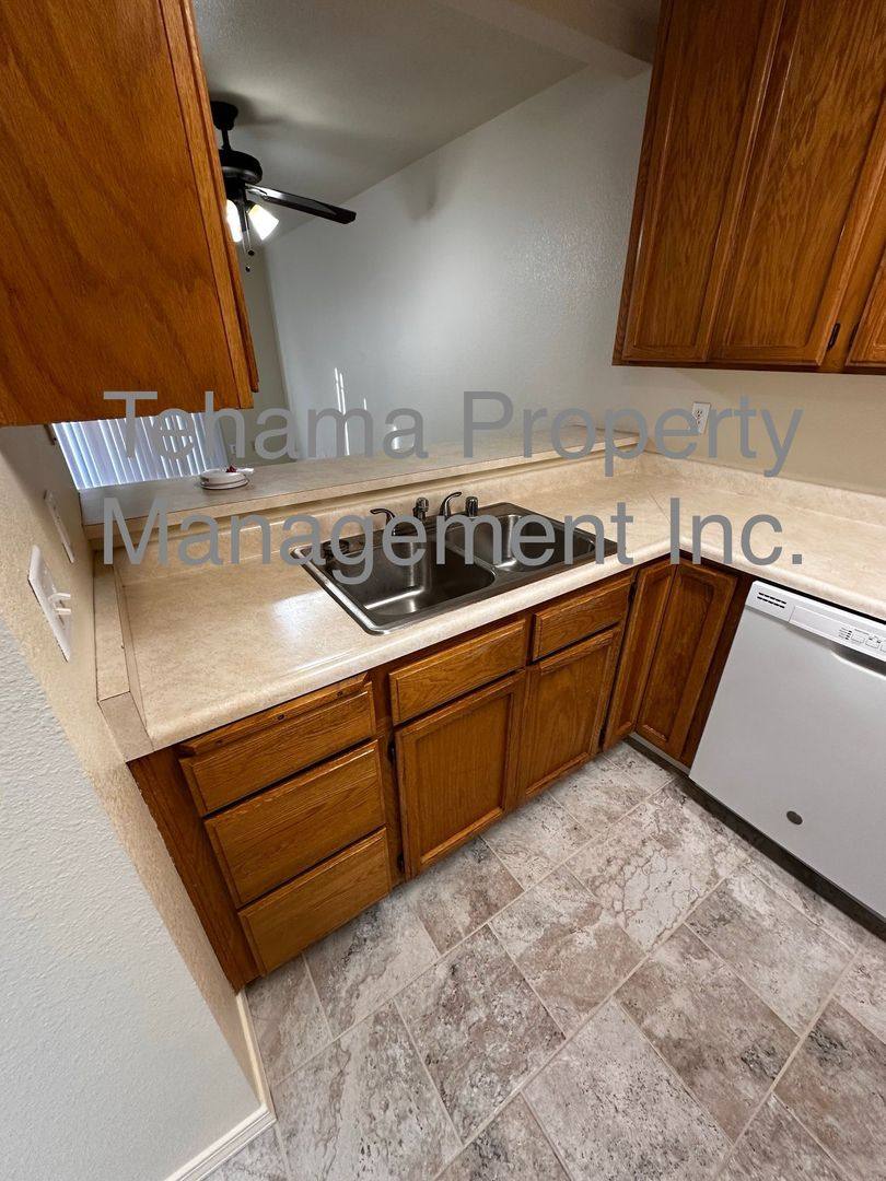 Apartment for rent at 1070 Lakeside Dr, Red Bluff, CA 96080