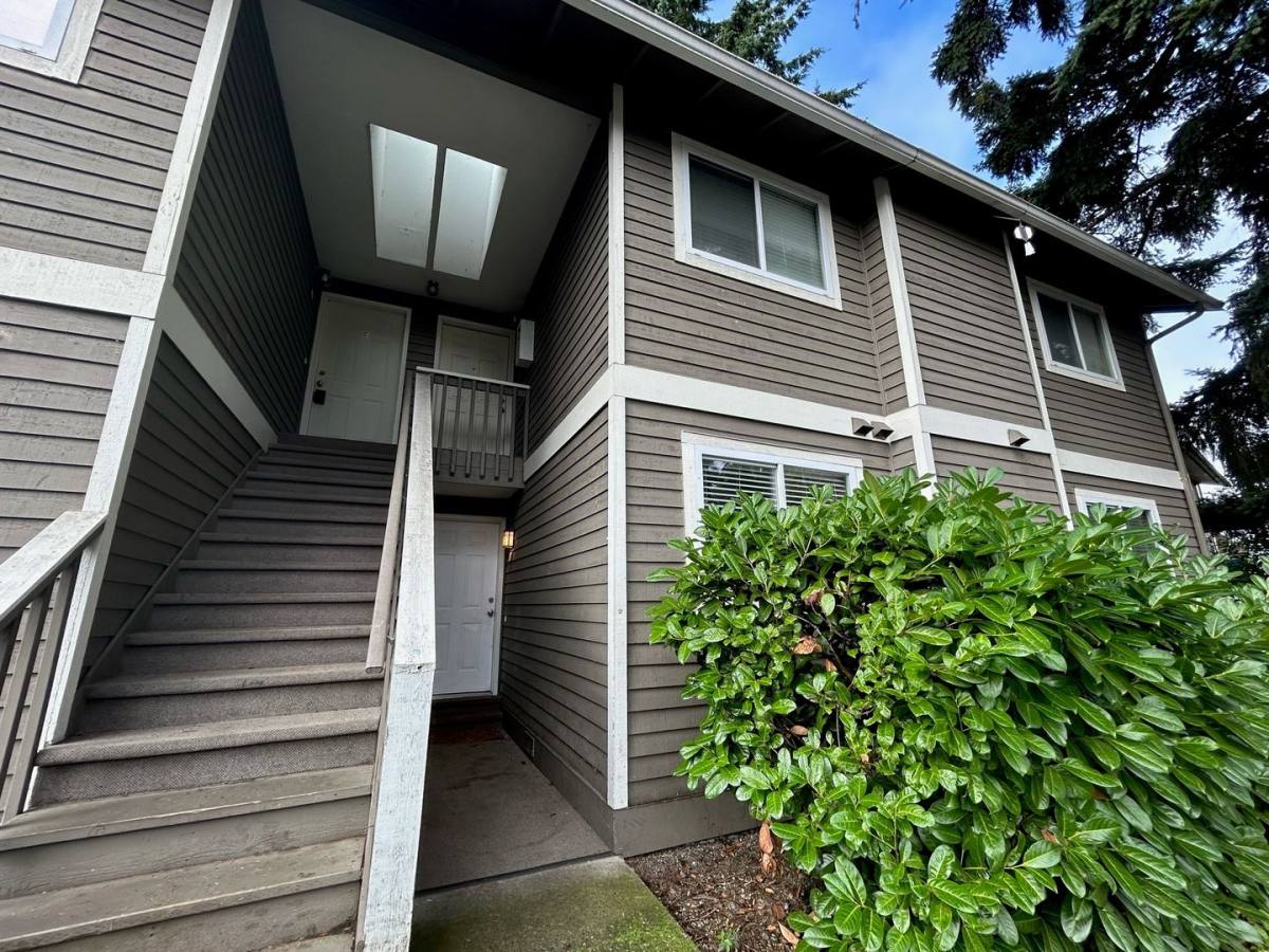 Apartment for rent at 2501 Lexington Ave, Everett, WA 98203