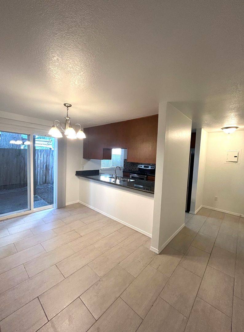 Apartment for rent at 2501 Lexington Ave, Everett, WA 98203