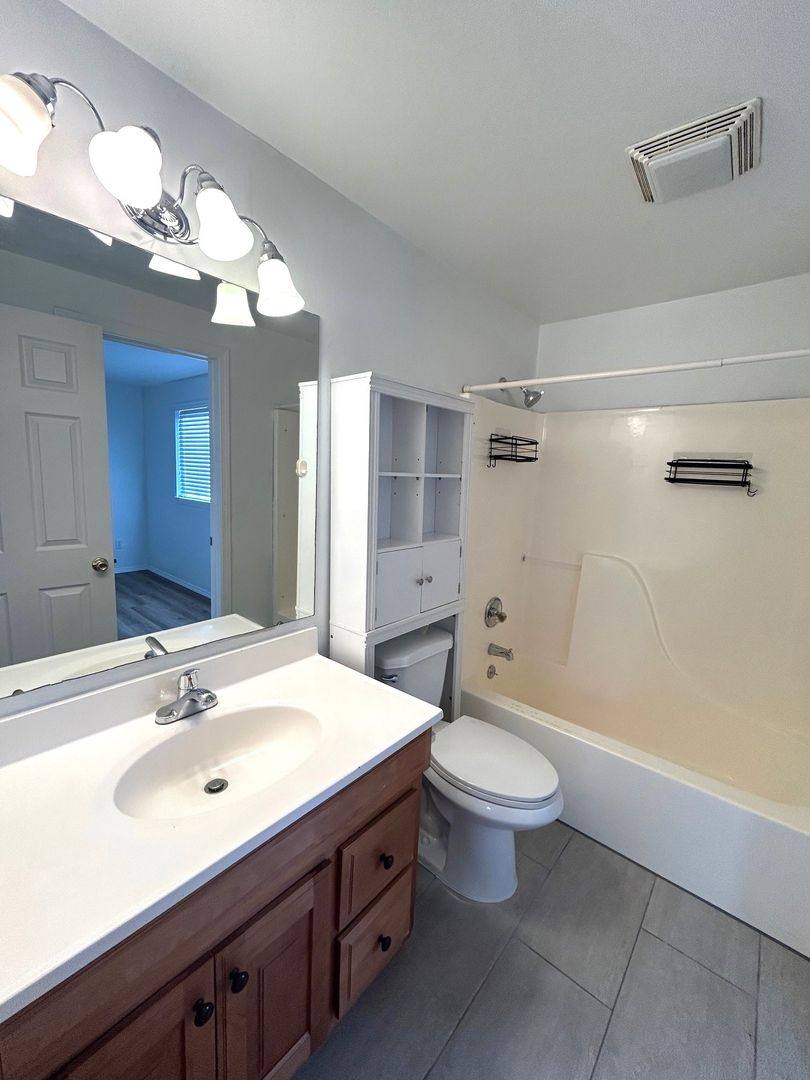 Apartment for rent at 2501 Lexington Ave, Everett, WA 98203