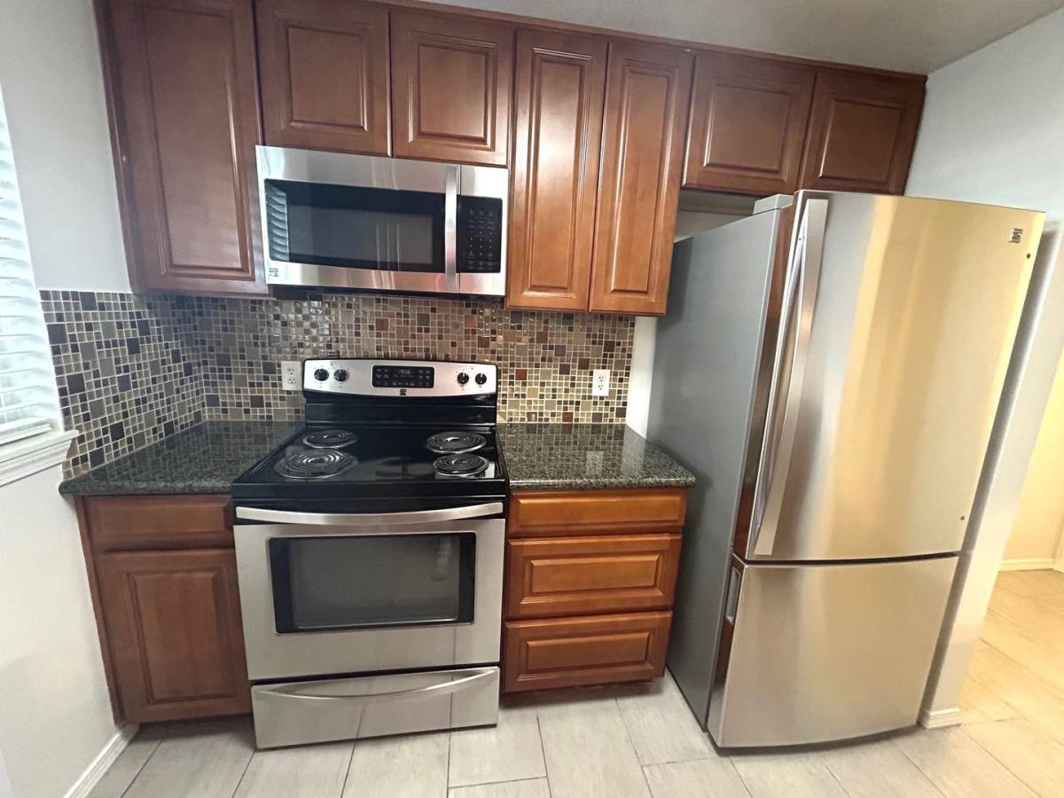 Apartment for rent at 2501 Lexington Ave, Everett, WA 98203