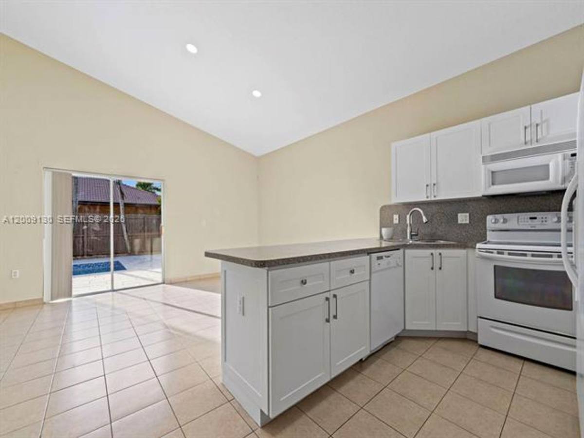 House for rent at 704 SE 14th Place, Homestead, FL 33033