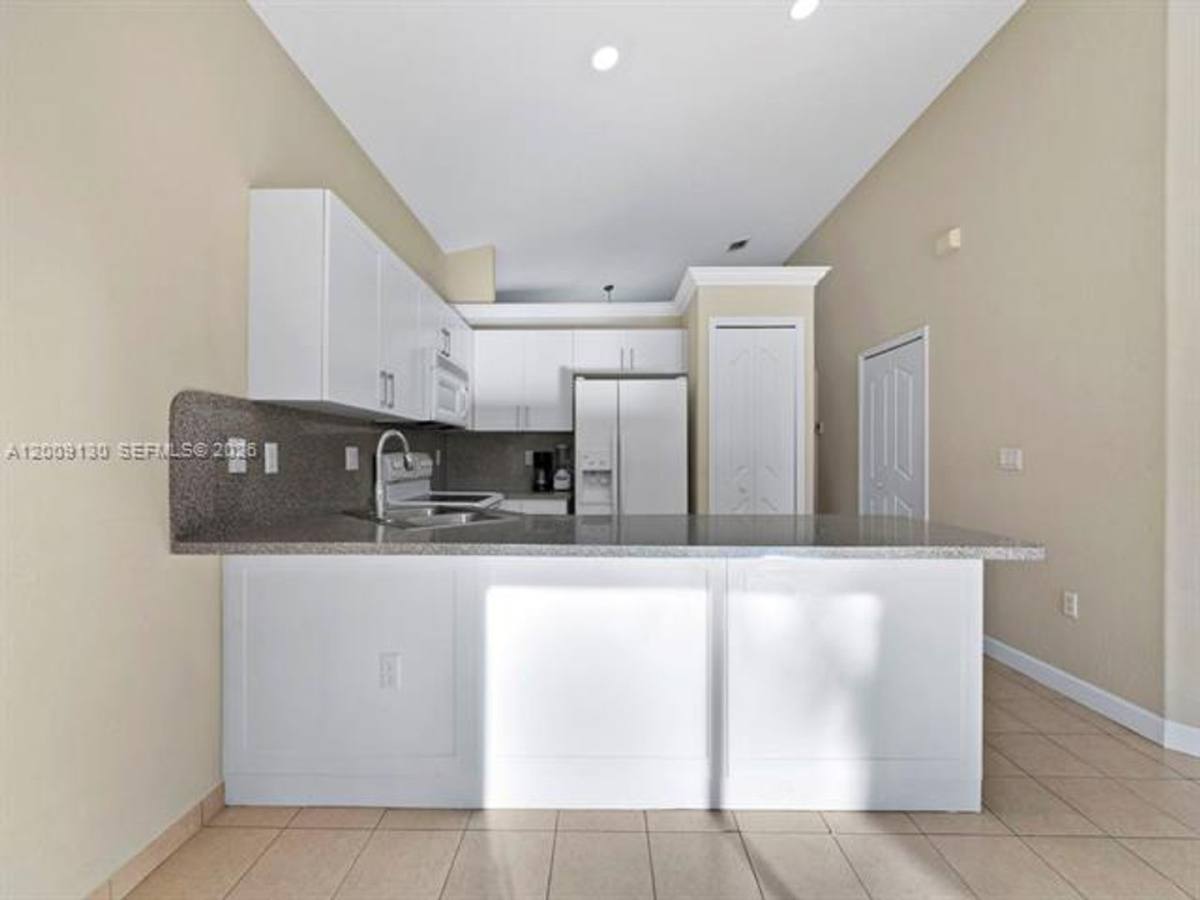 House for rent at 704 SE 14th Place, Homestead, FL 33033