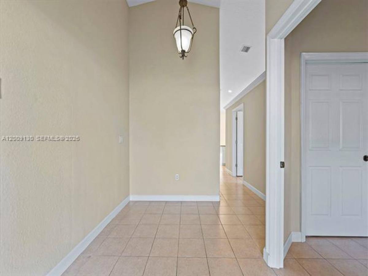 House for rent at 704 SE 14th Place, Homestead, FL 33033