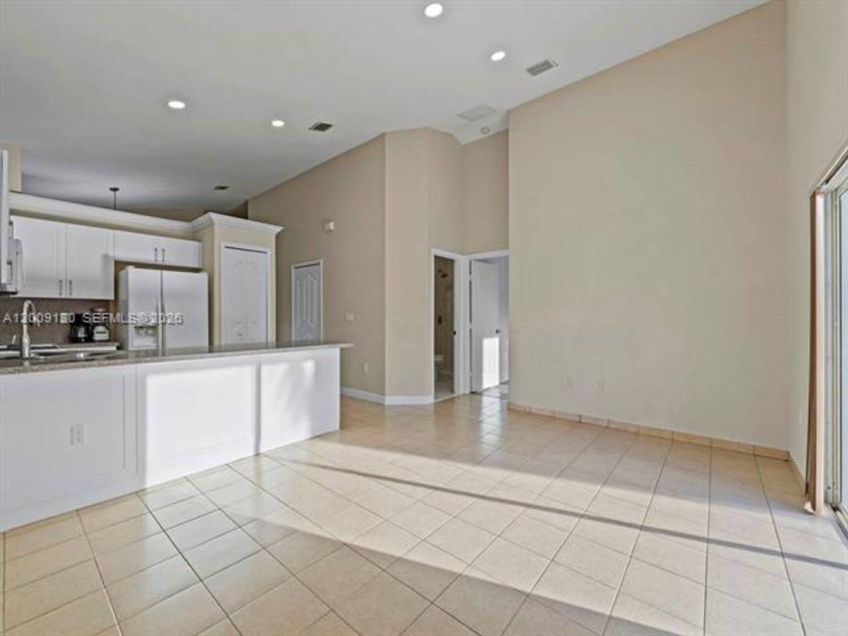 House for rent at 704 SE 14th Place, Homestead, FL 33033