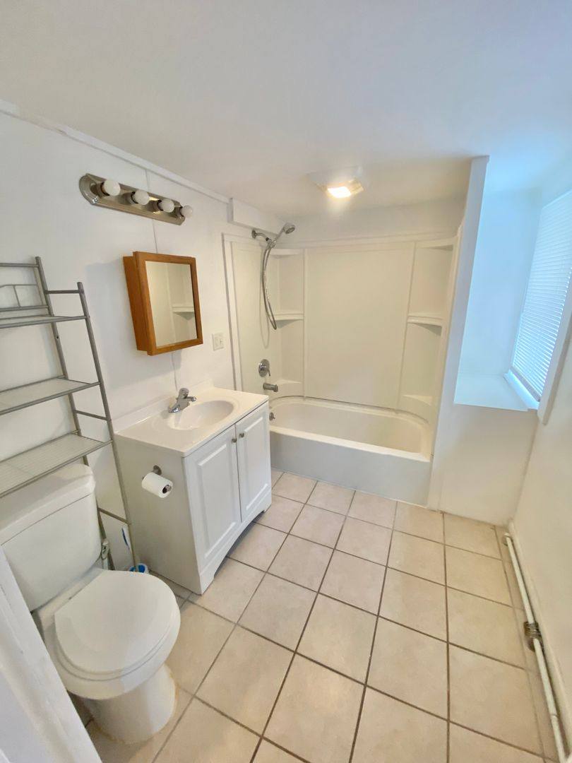 Apartment for rent at 32 Rose St, Burlington, VT 05401