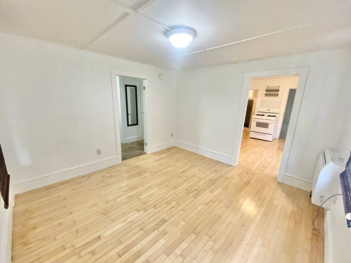 Apartment for rent at 32 Rose St, Burlington, VT 05401