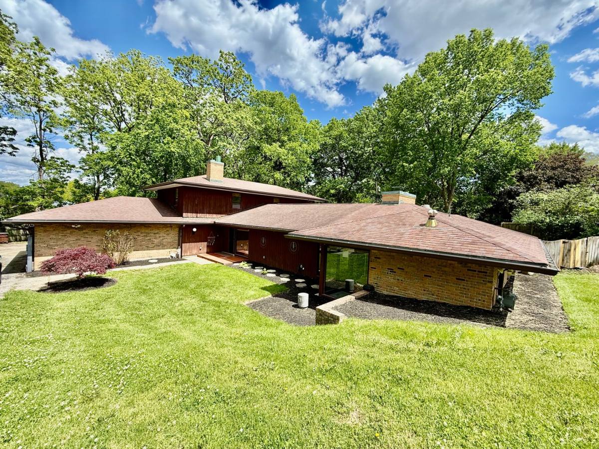 House for rent at 527 Valewood Lane, Dayton, OH 45405