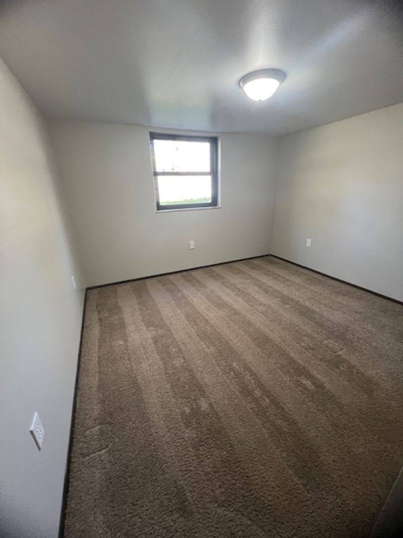 Apartment for rent at 213 Baer Dr, Erie, PA 16505