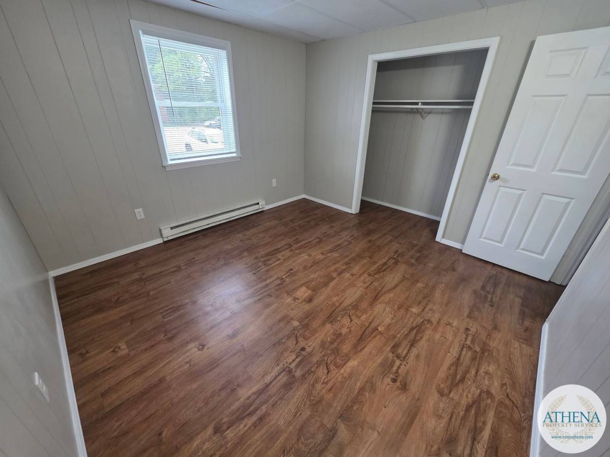 Apartment for rent at 1318 N Sprigg St, Cape Girardeau, MO 63701