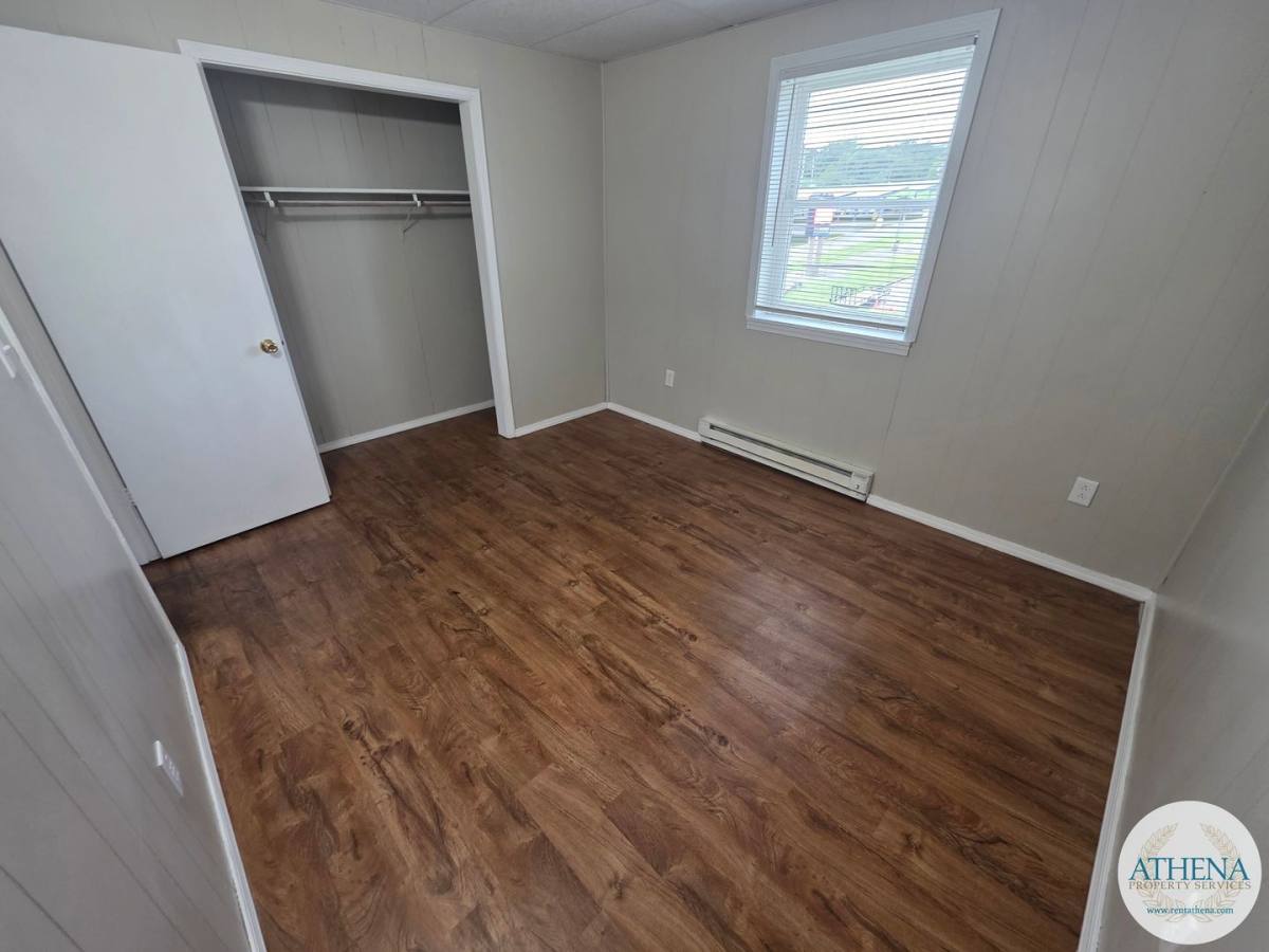 Apartment for rent at 1318 N Sprigg St, Cape Girardeau, MO 63701