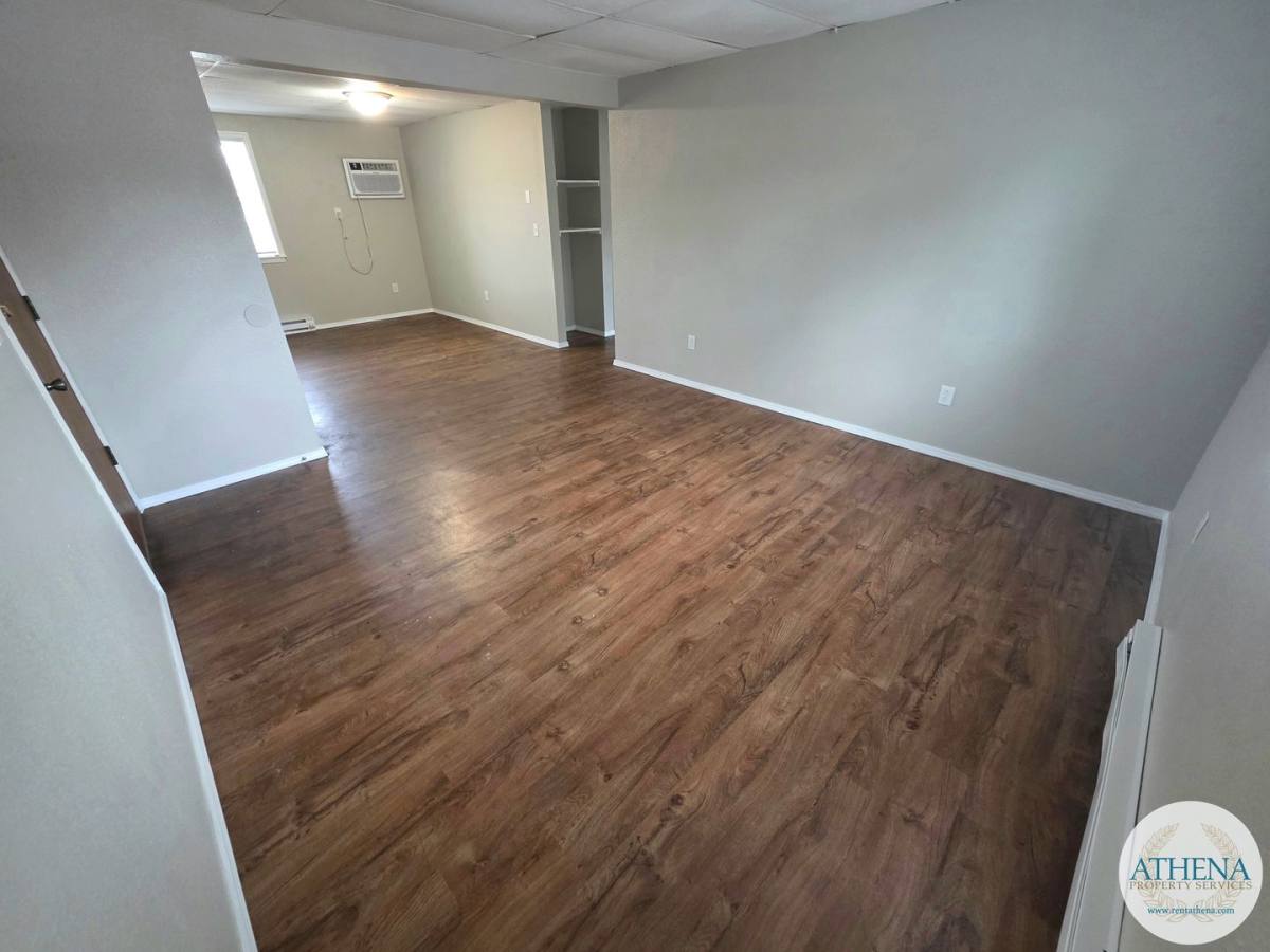 Apartment for rent at 1318 N Sprigg St, Cape Girardeau, MO 63701
