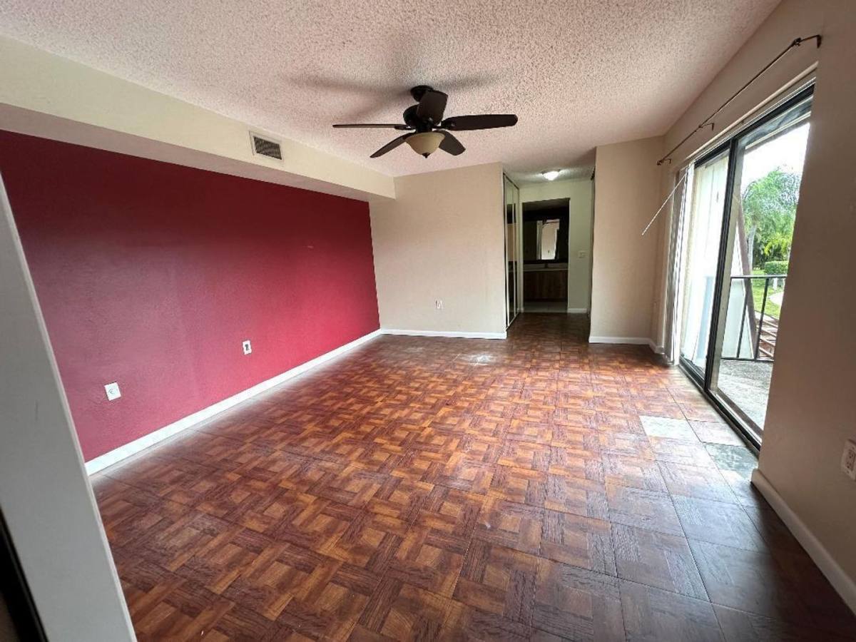 Townhouse for rent at 1006 10th Lane, Lake Worth, FL 33463