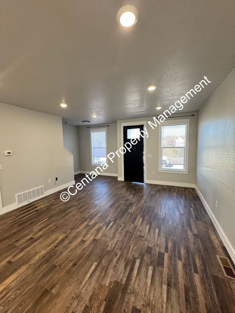 Apartment for rent at 112 S Clark St, Butte, MT 59701