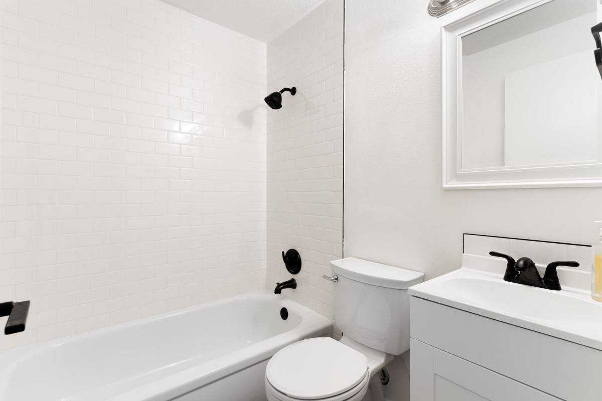 Apartment for rent at 1036 E Desmet Ave, Spokane, WA 99202
