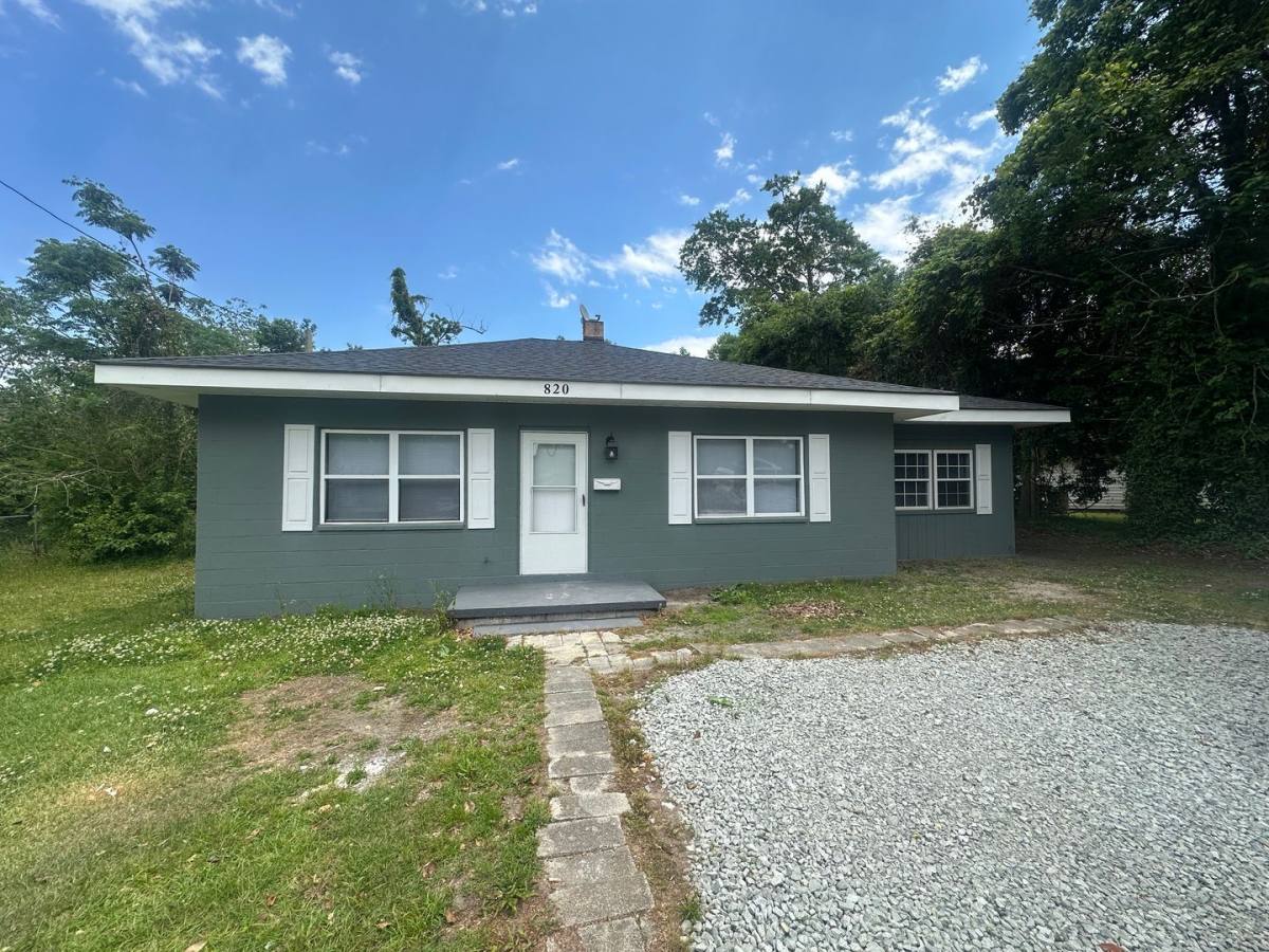 House for rent at 820 Haywood Place, New Bern, NC 28560