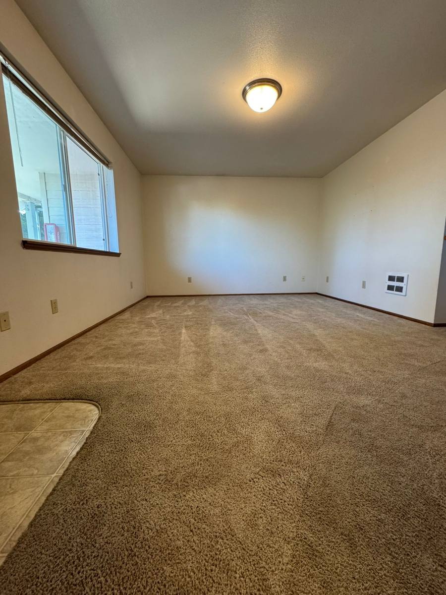 Apartment for rent at 151 N 8th St, Coos Bay, OR 97420