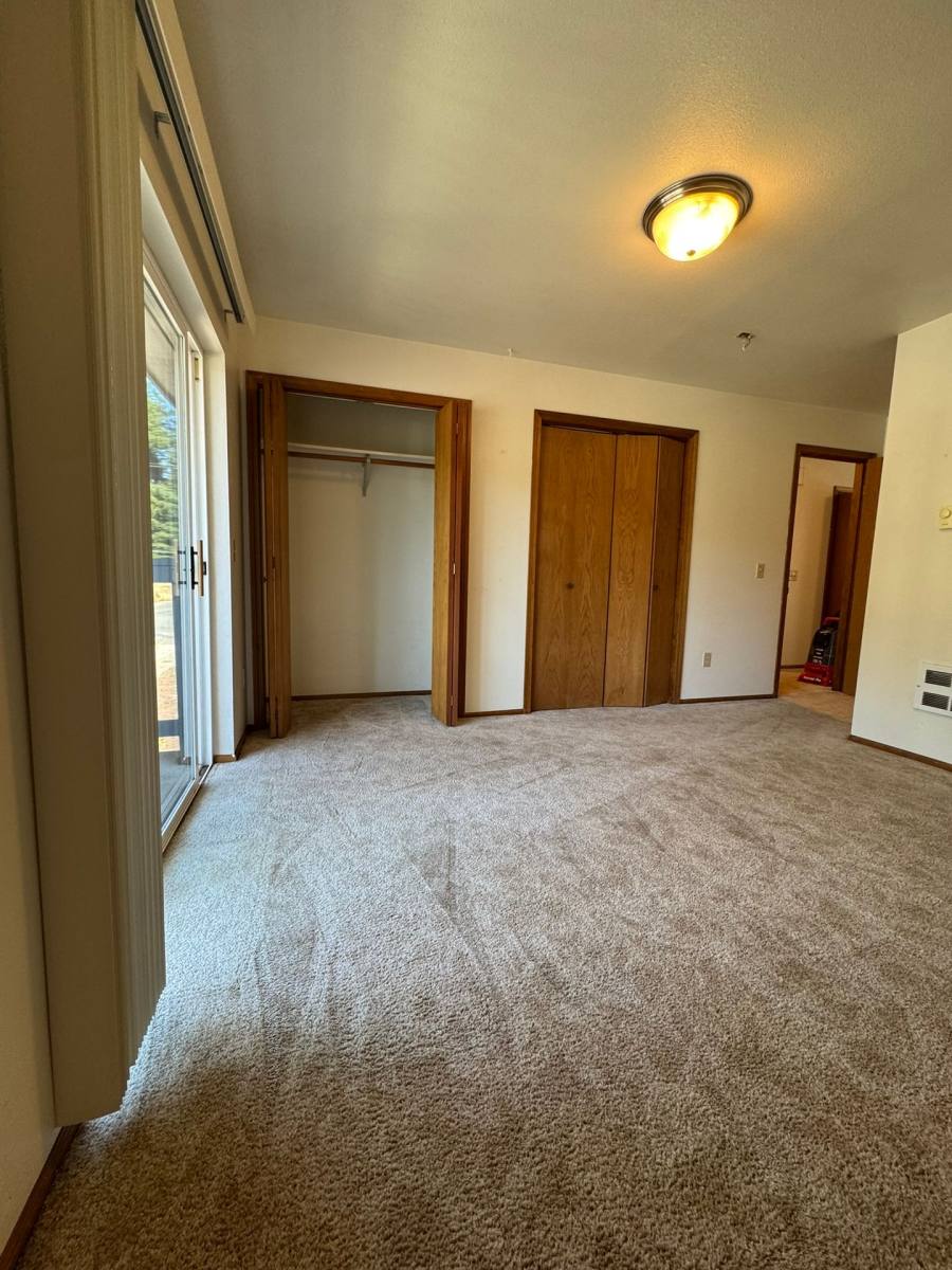 Apartment for rent at 151 N 8th St, Coos Bay, OR 97420