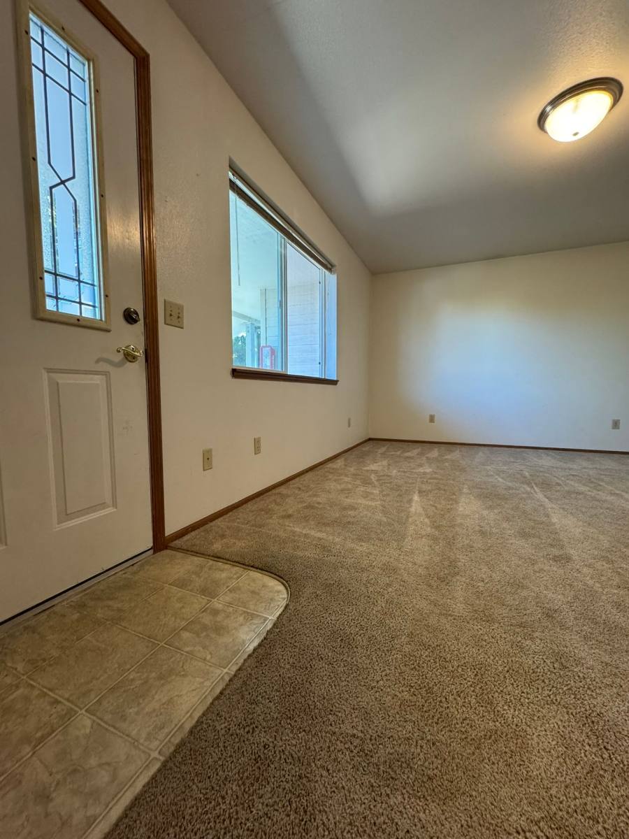 Apartment for rent at 151 N 8th St, Coos Bay, OR 97420