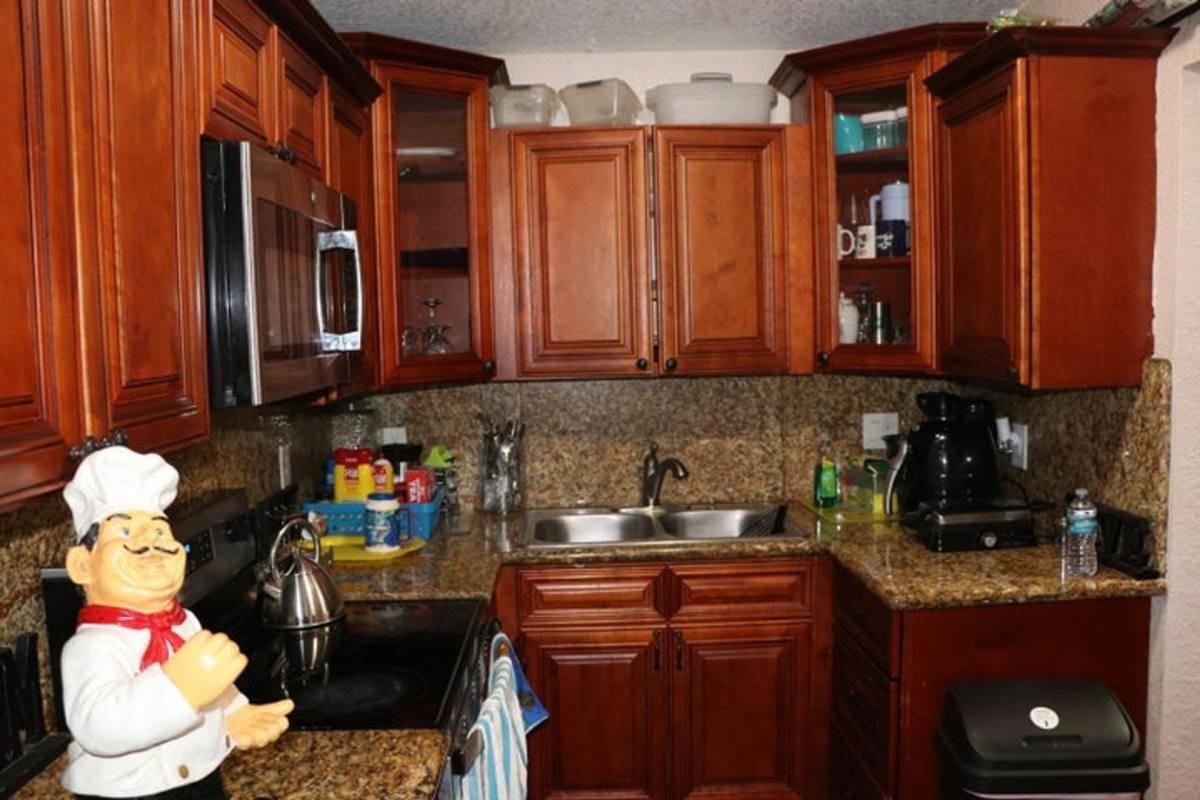 House for rent at 1731 NE 1st Ave, Pompano Beach, FL 33060