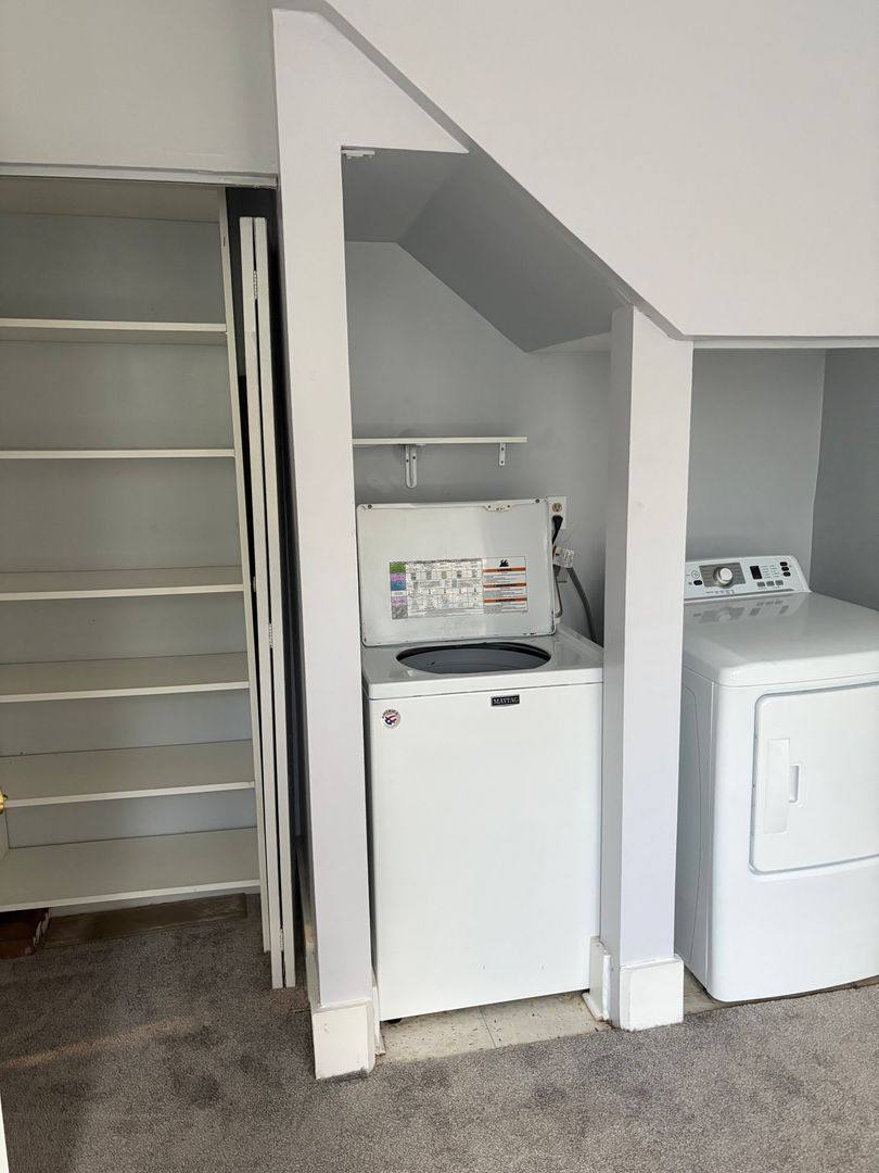 Condo for rent at 118 E Oak St, Louisville, KY 40203