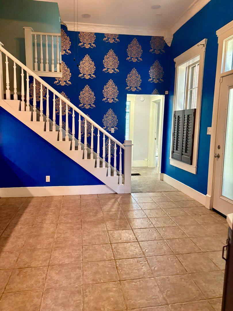 Condo for rent at 118 E Oak St, Louisville, KY 40203