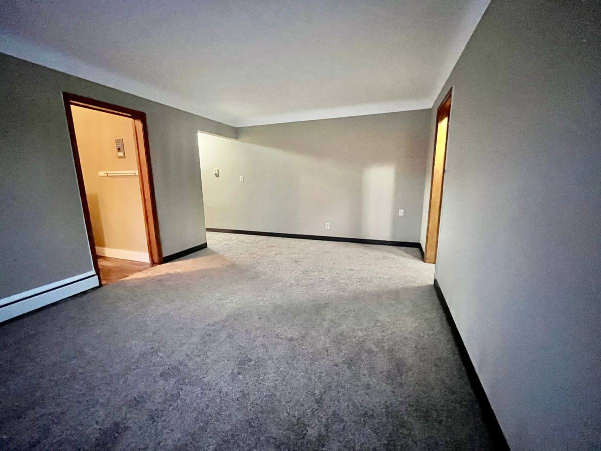 Apartment for rent at 1573 Hartford Ave, Saint Paul, MN 55116