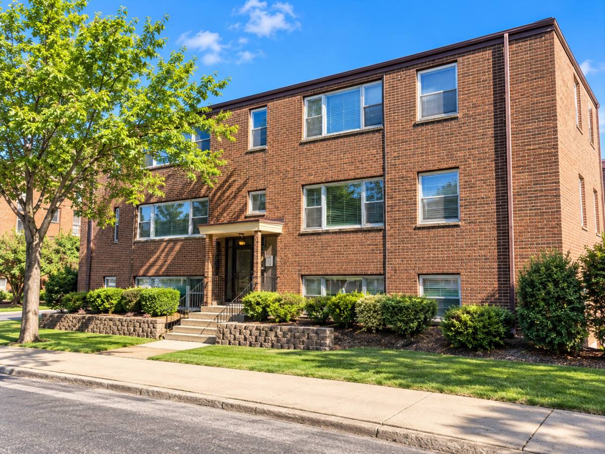 Apartment for rent at 1573 Hartford Ave, St. Paul, MN 55116
