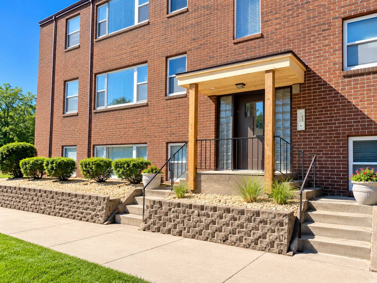 Apartment for rent at 1573 Hartford Ave, St. Paul, MN 55116