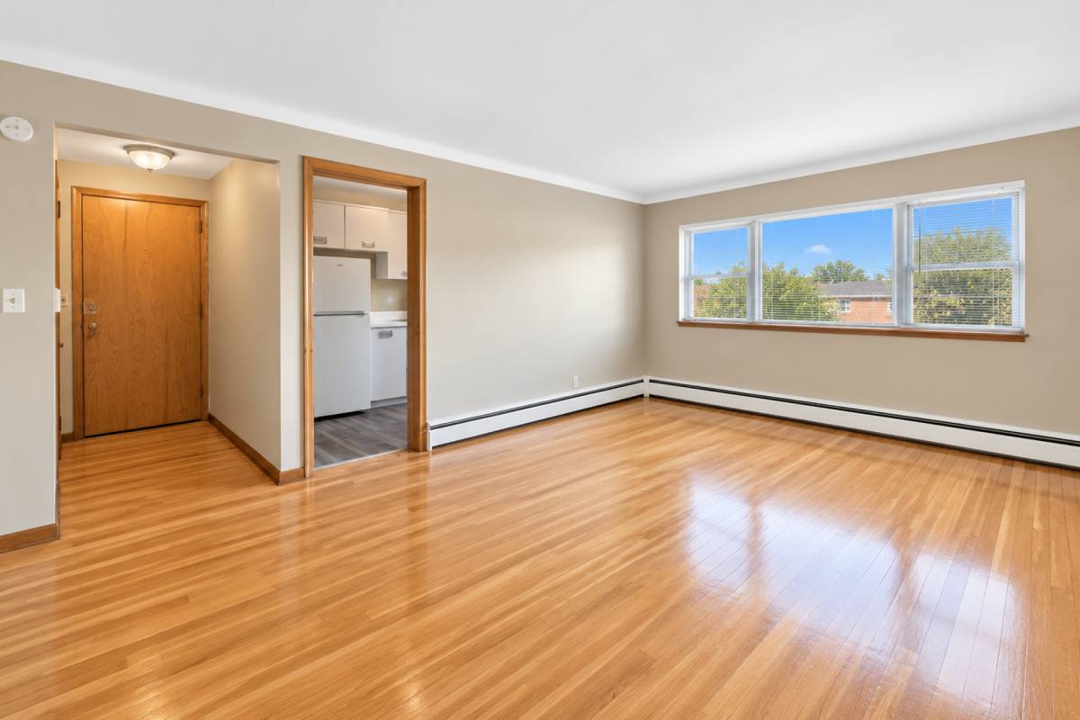 Apartment for rent at 1573 Hartford Ave, St. Paul, MN 55116