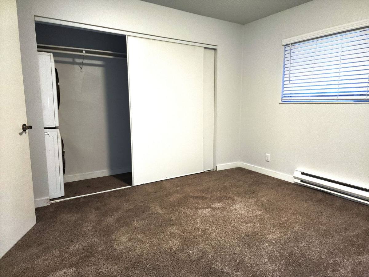 Apartment for rent at 10718-10722 SE 238th St, Kent, WA 98031