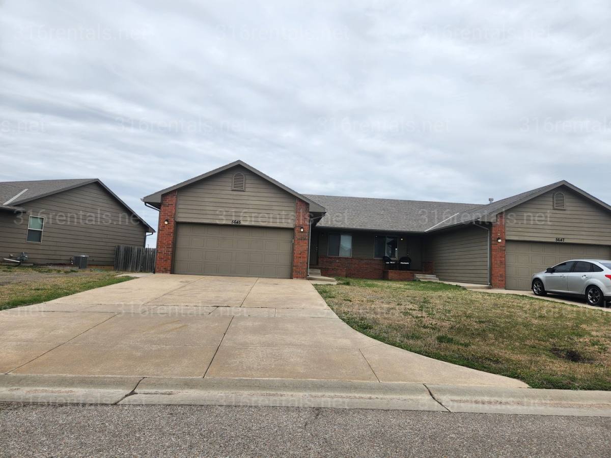Townhouse for rent at 5645 N Lycee Court, Wichita, KS 67226