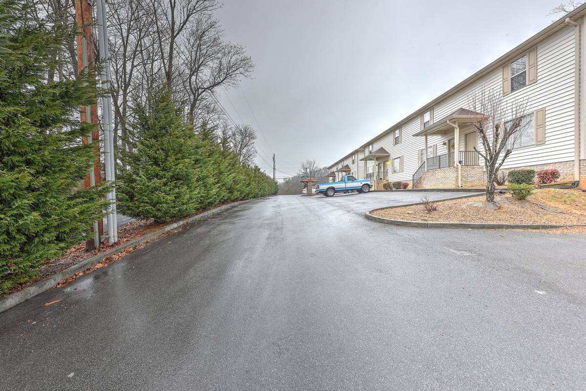 Condo for rent at 563 Boring Chapel Rd, Johnson City, TN 37615