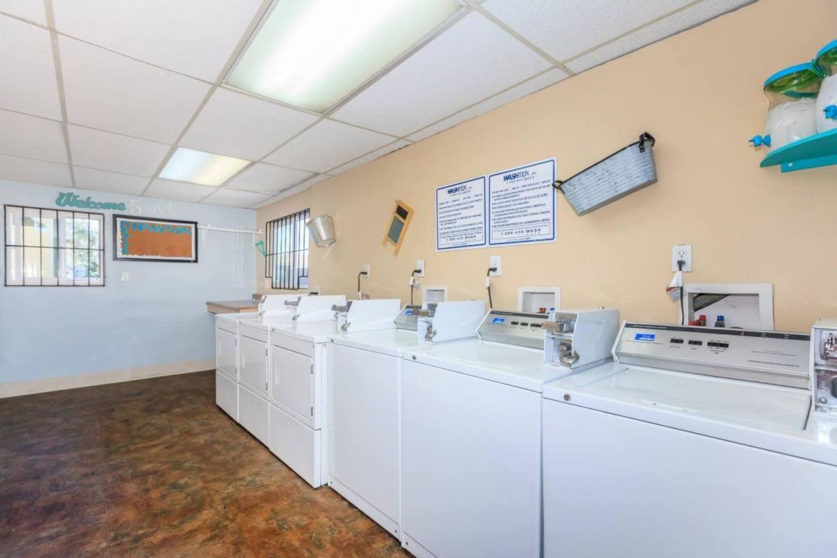 Apartment for rent at 330-332 5th Ave, Chula Vista, CA 91910