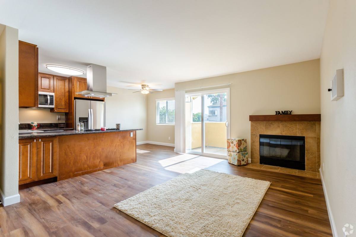 Apartment for rent at 330-332 5th Ave, Chula Vista, CA 91910