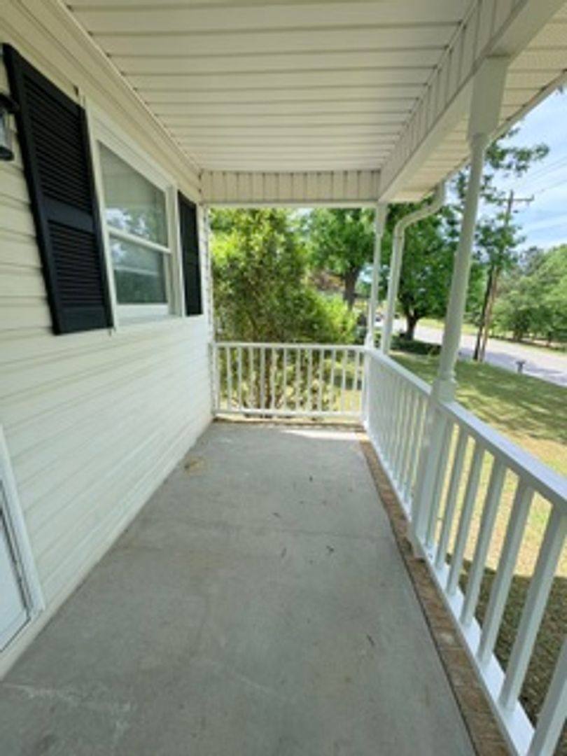 House for rent at 628 Arlington Rd, Greer, SC 29651