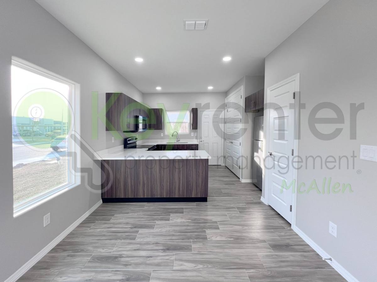 Apartment for rent at 4104 Walnut Ave, McAllen, TX 78501