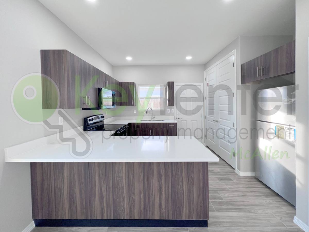 Apartment for rent at 4104 Walnut Ave, McAllen, TX 78501