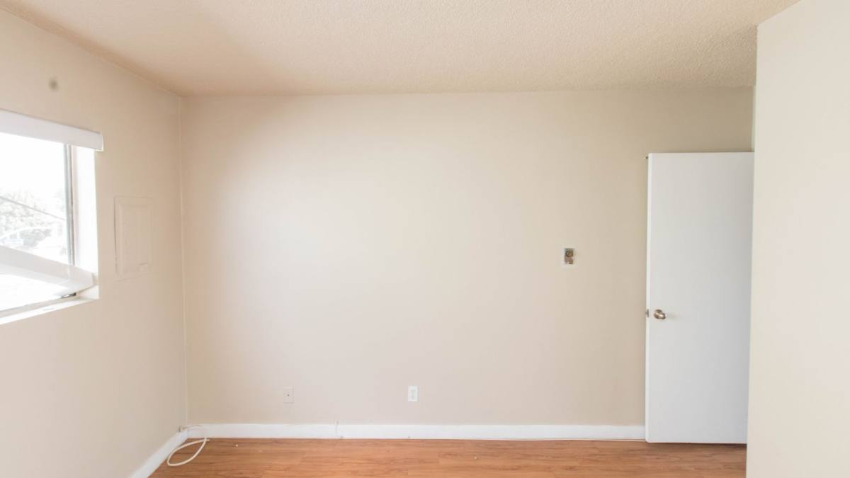 Apartment for rent at 645 Lime Ave, Long Beach, CA 90802