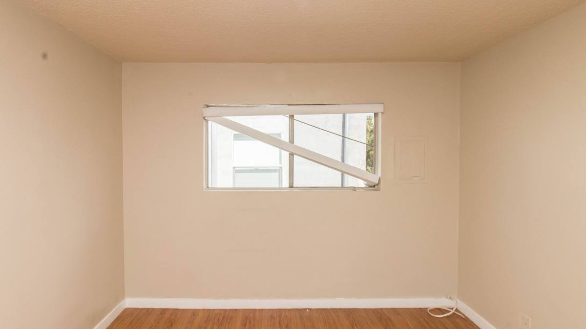 Apartment for rent at 645 Lime Ave, Long Beach, CA 90802