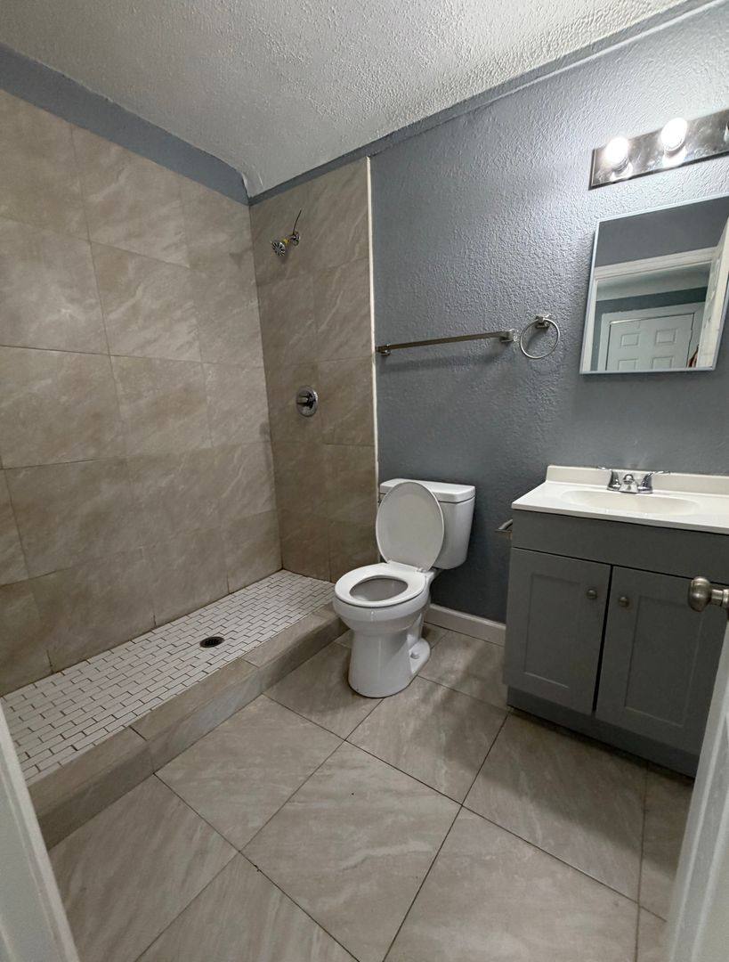Apartment for rent at 4619 13th Ave S, Saint Petersburg, FL 33711