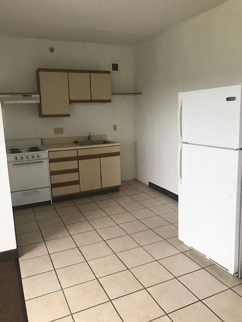 Apartment for rent at 5040 W Ridge Rd, Erie, PA 16506