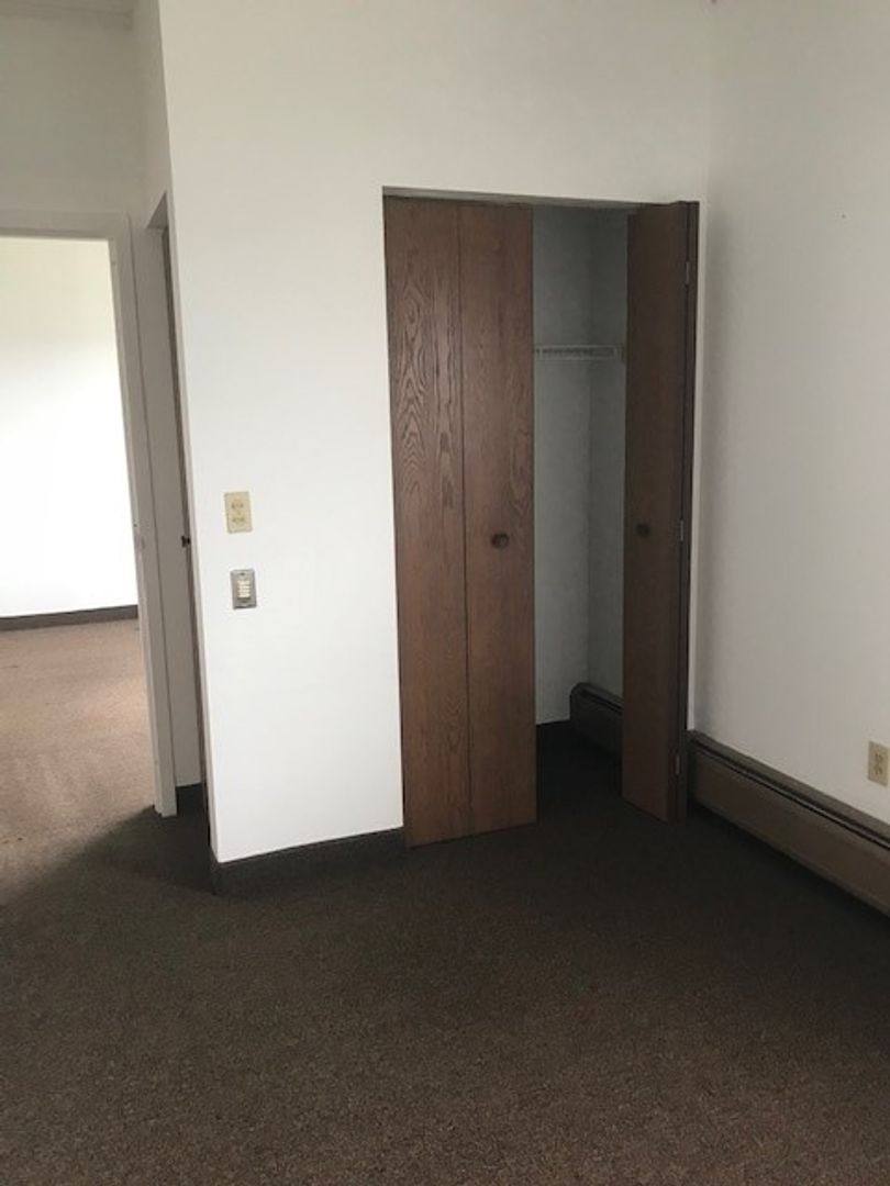 Apartment for rent at 5040 W Ridge Rd, Erie, PA 16506