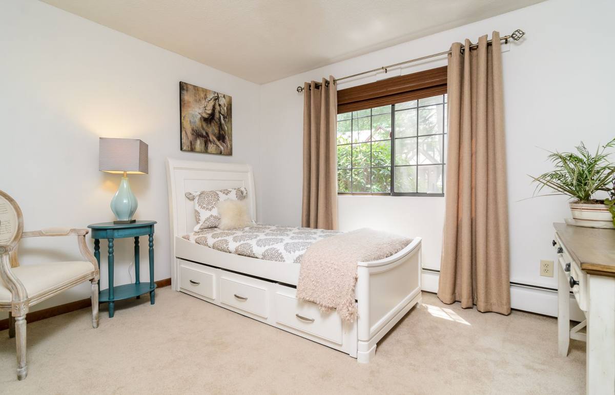 Apartment for rent at 101K Chestnut St, Foxboro, MA 02035