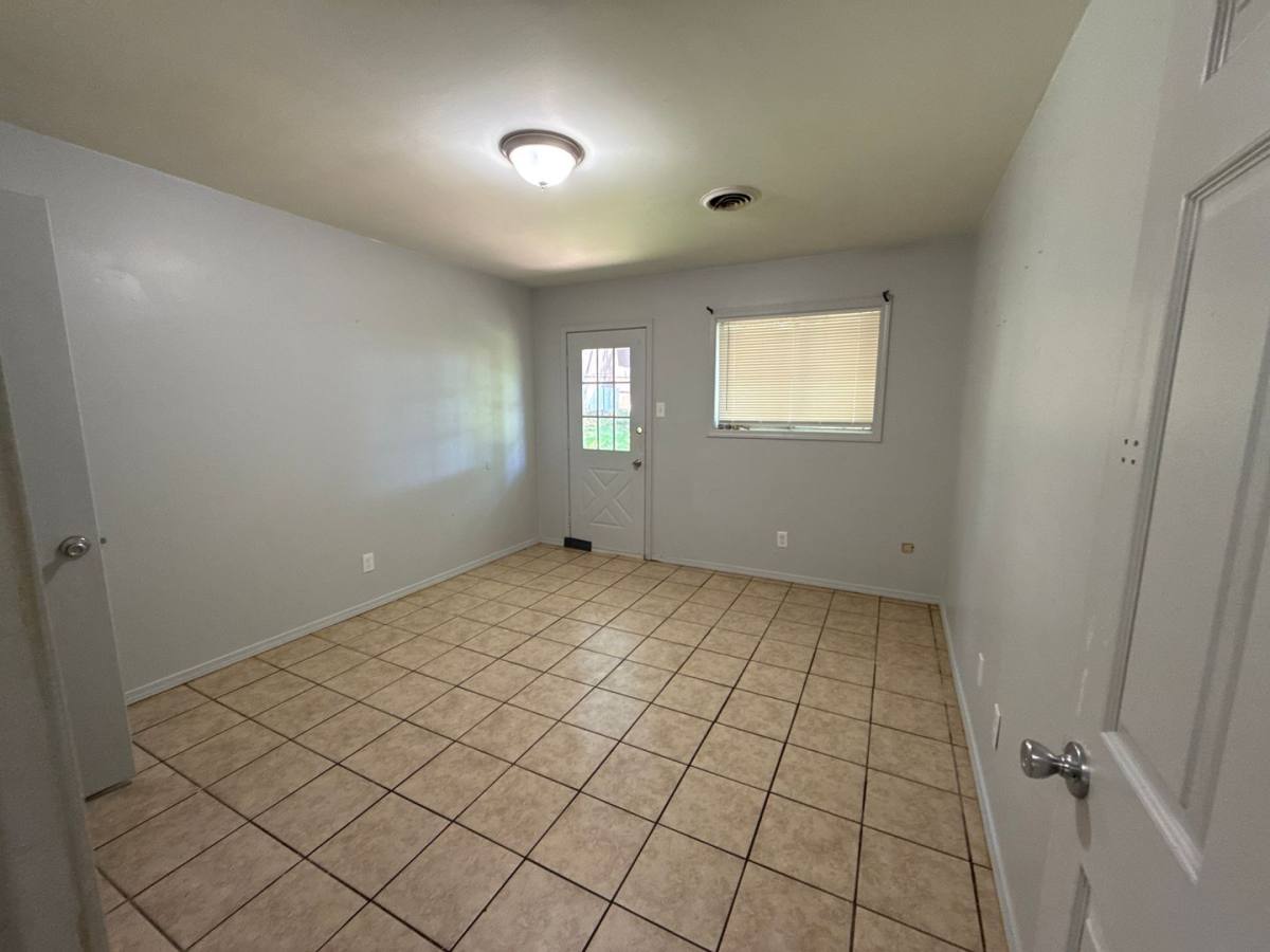 Apartment for rent at 2605 2607 S, Fort Smith, AR 72901