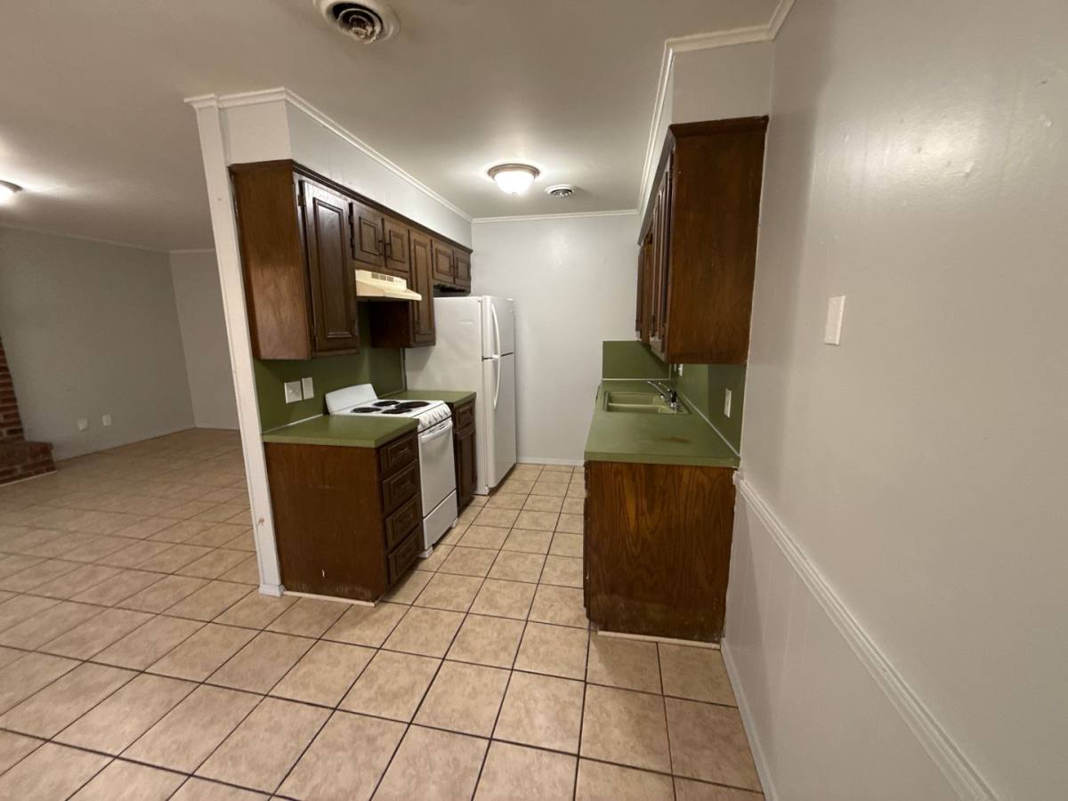 Apartment for rent at 2605 2607 S, Fort Smith, AR 72901